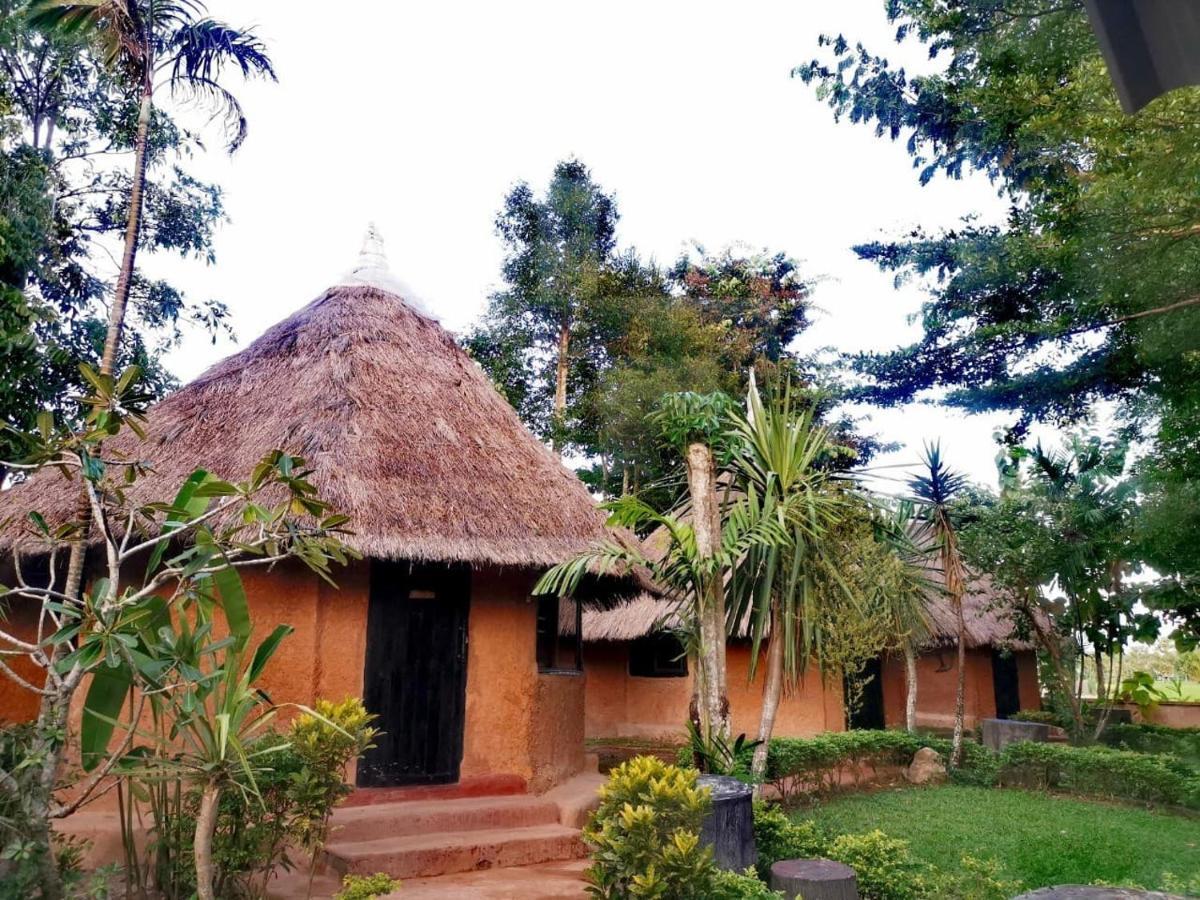 Ban Din Chiang Rai Resort Mae Chan