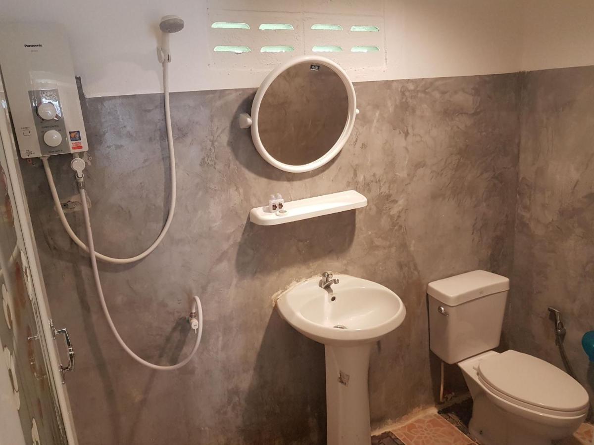 Hill  Lanta Guest house 3*
