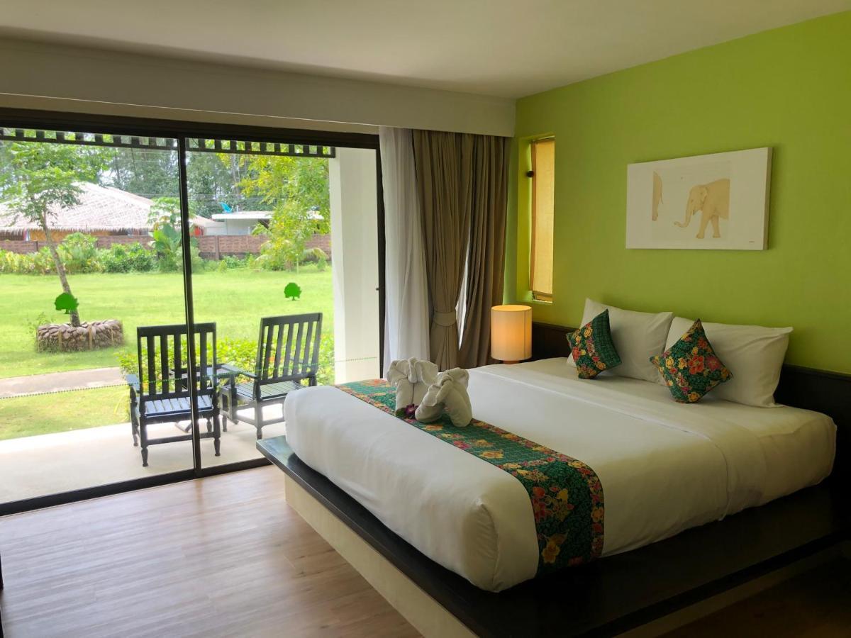 Palm Galleria Resort