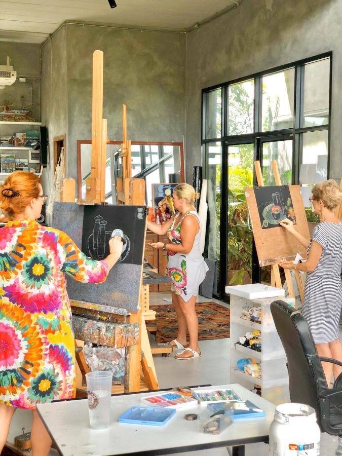 Elsie Evans Art Retreat Resort 3*