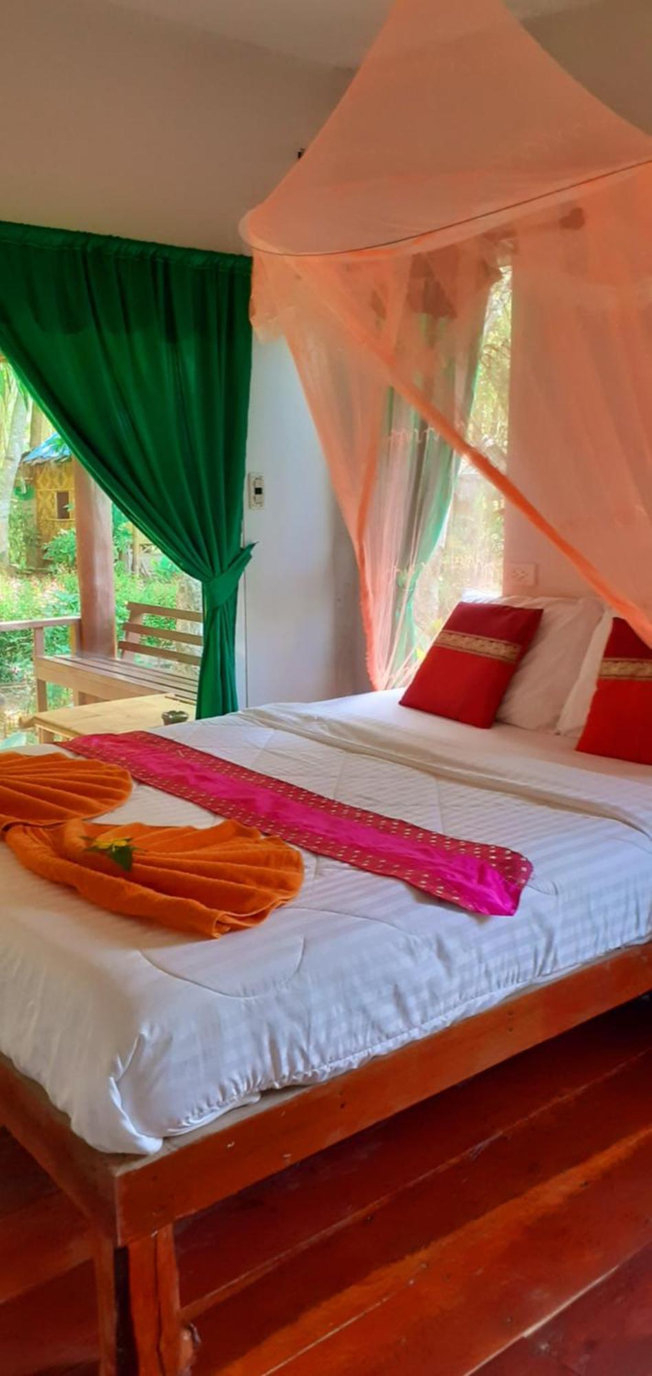 Lanta Maikeaw Lodge *