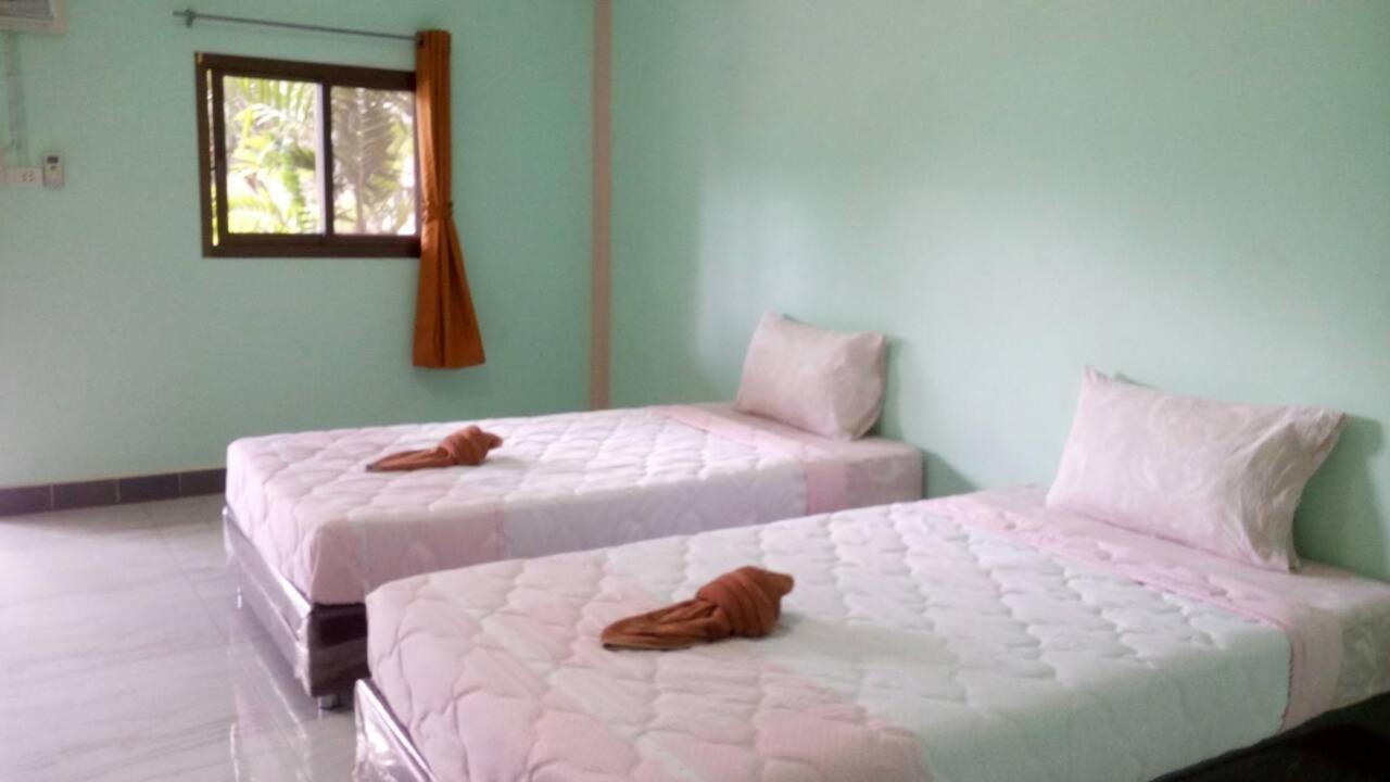 Baanruenkwan Resort *