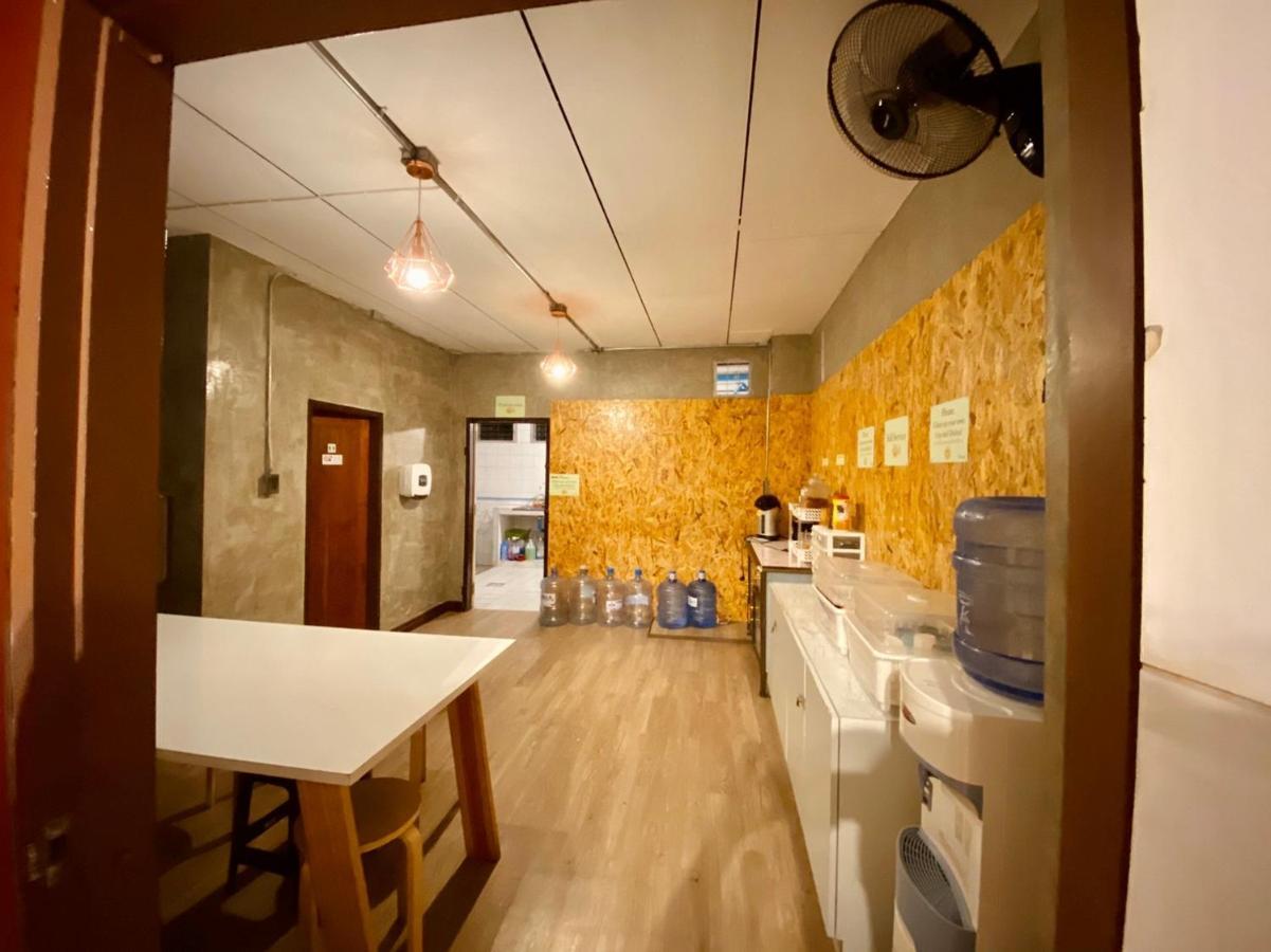 Hostel The Hive Hatyai