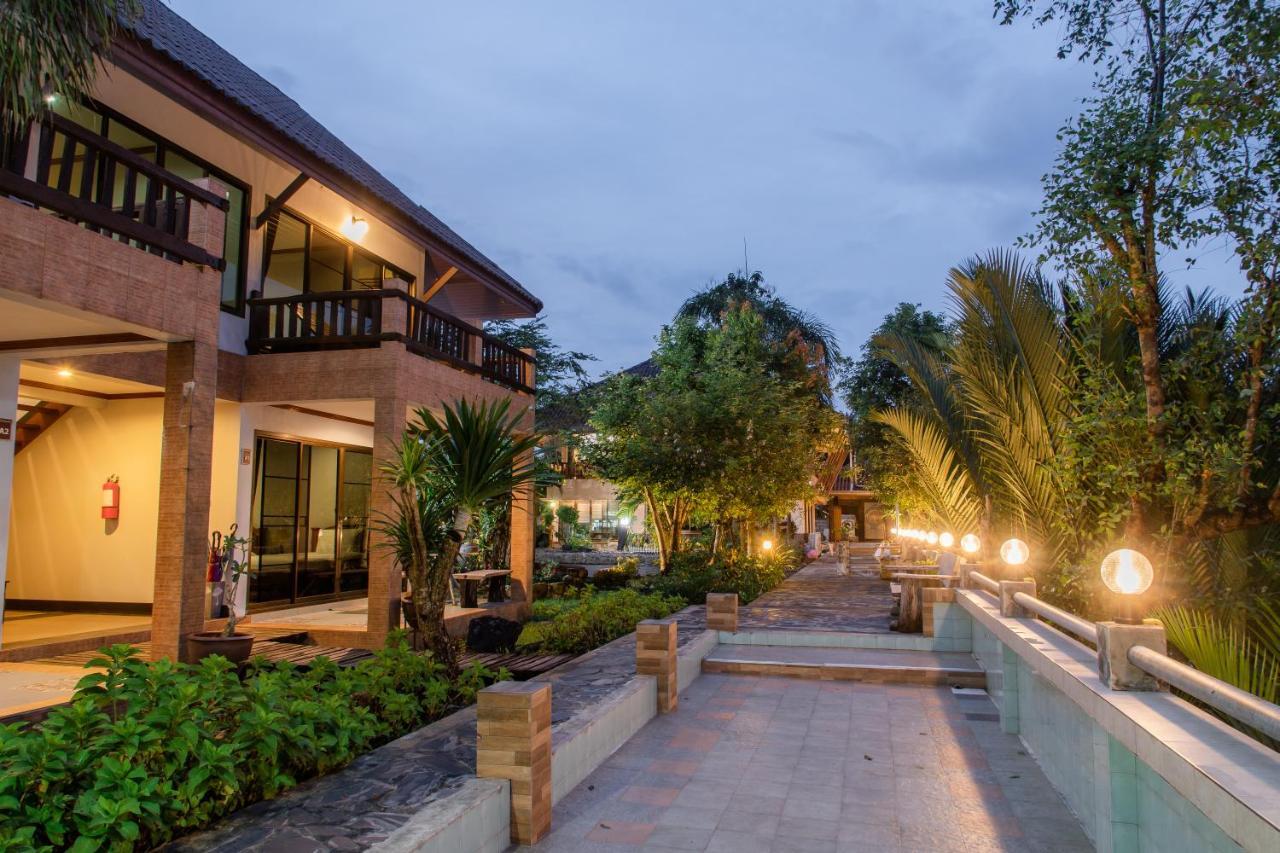 Baanrimnam Hotel