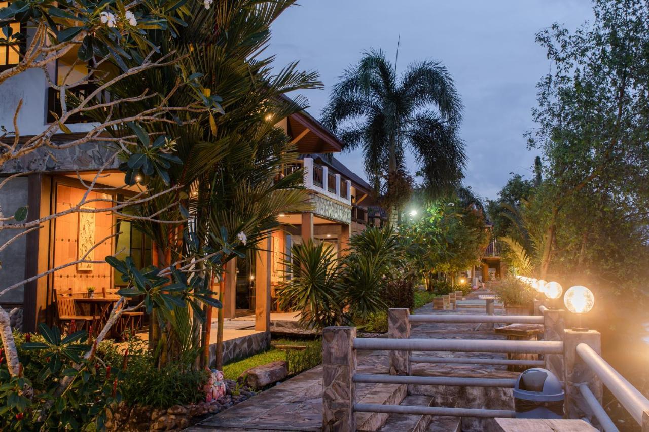 Hotel Baanrimnam 3*