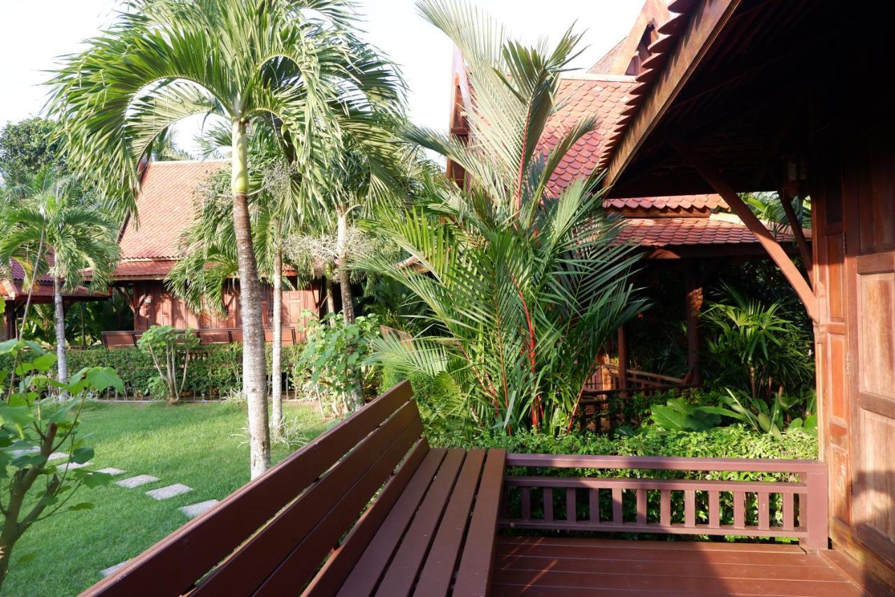 Resort Lamphurai Riverside And Spa 3*