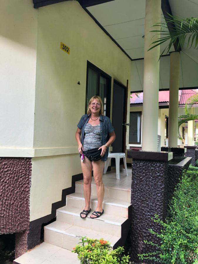 Moonwalk Lanta Resort 3*