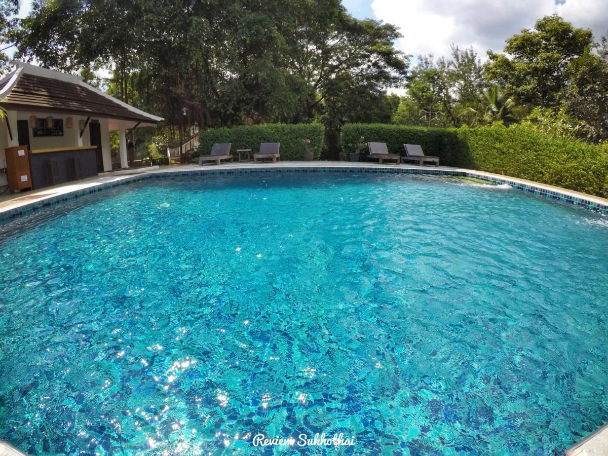 Resort Tharaburi