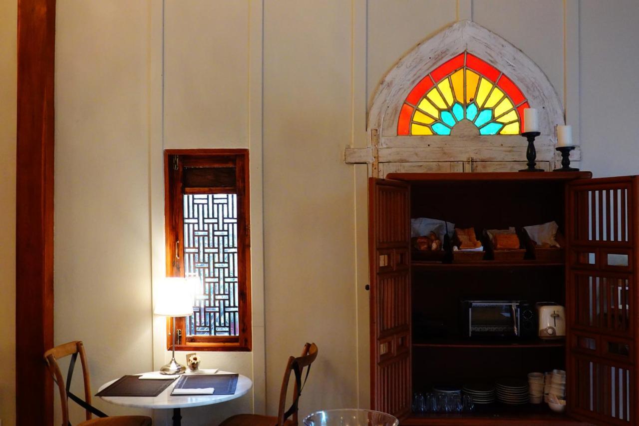 Tharaburi Resort 4*