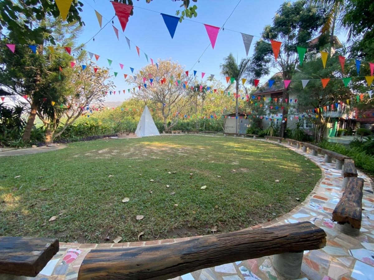 Kwainoy Riverpark Resort 3*