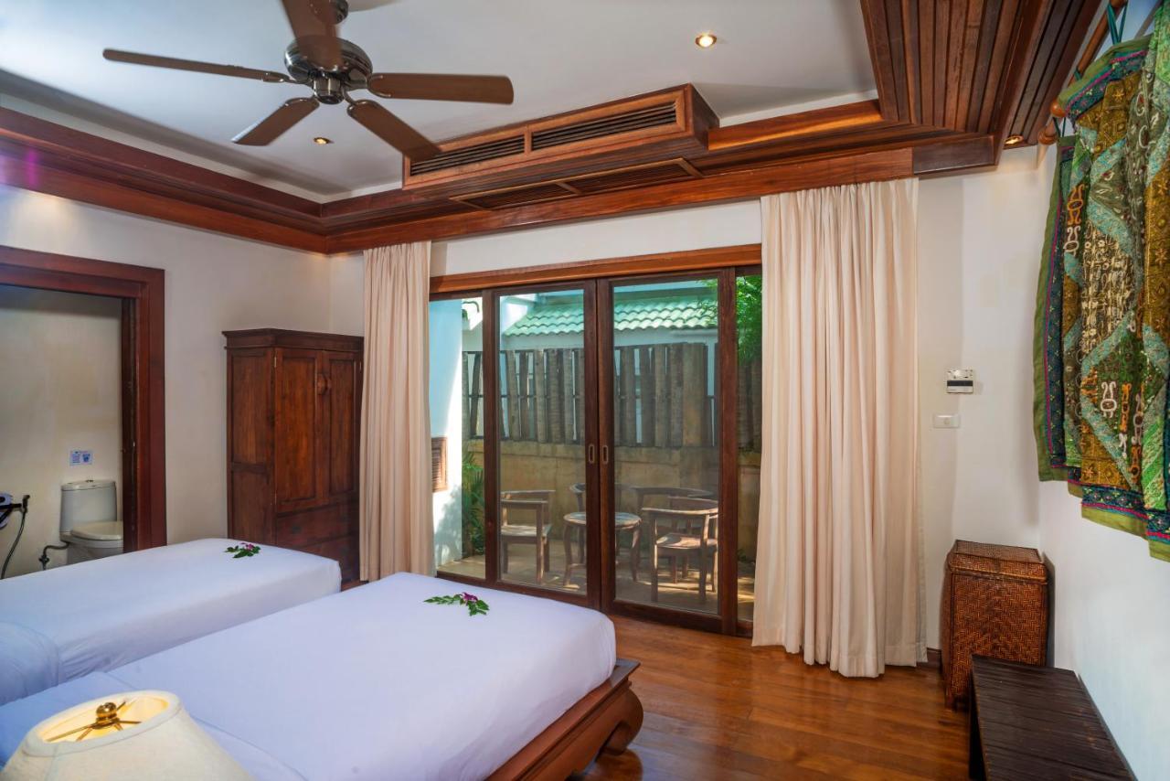 Villa 4 Bedroom Baan Banburee, Seconds From *