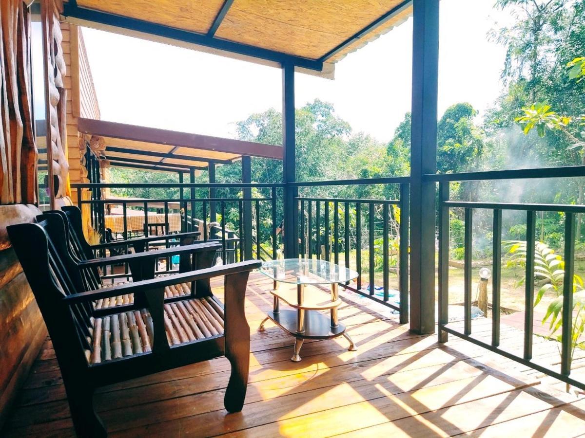 Kohmook Nurse House 2*