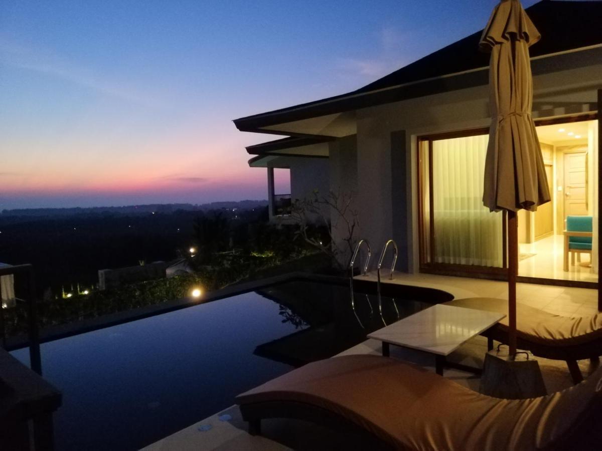 Khaolak Blue Sky Villa *