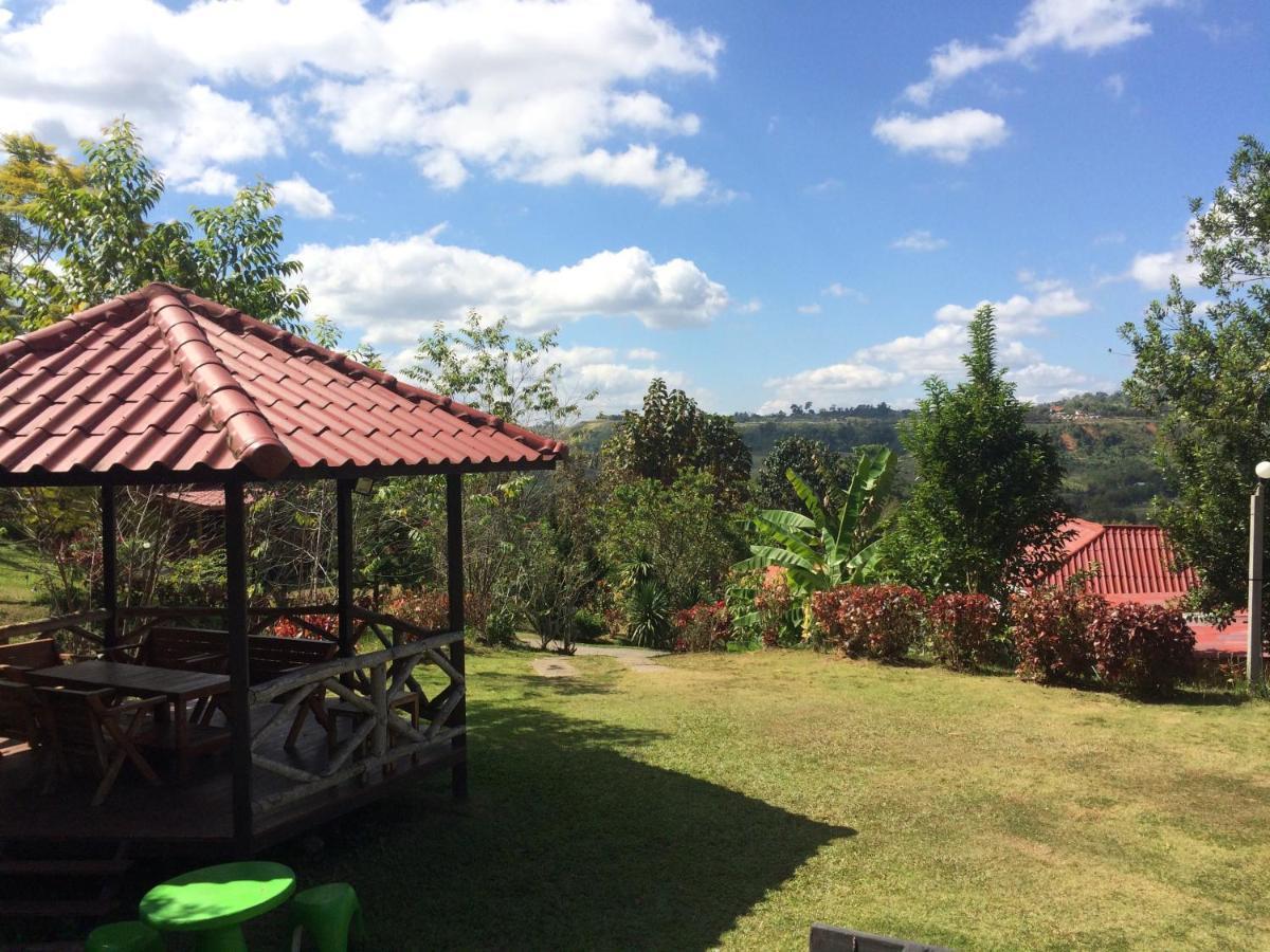 บ้านสวนศรเพชร *