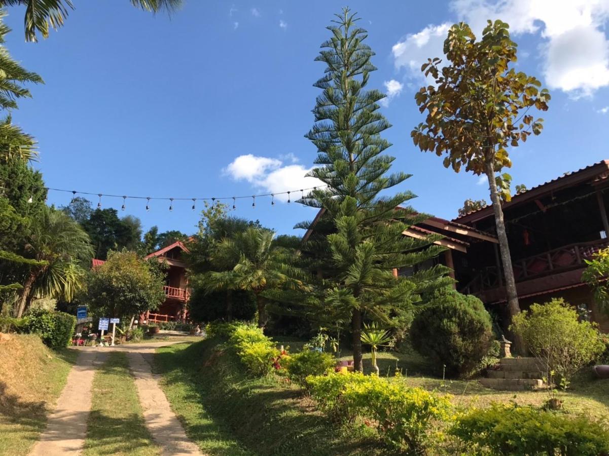 บ้านสวนศรเพชร Guest house