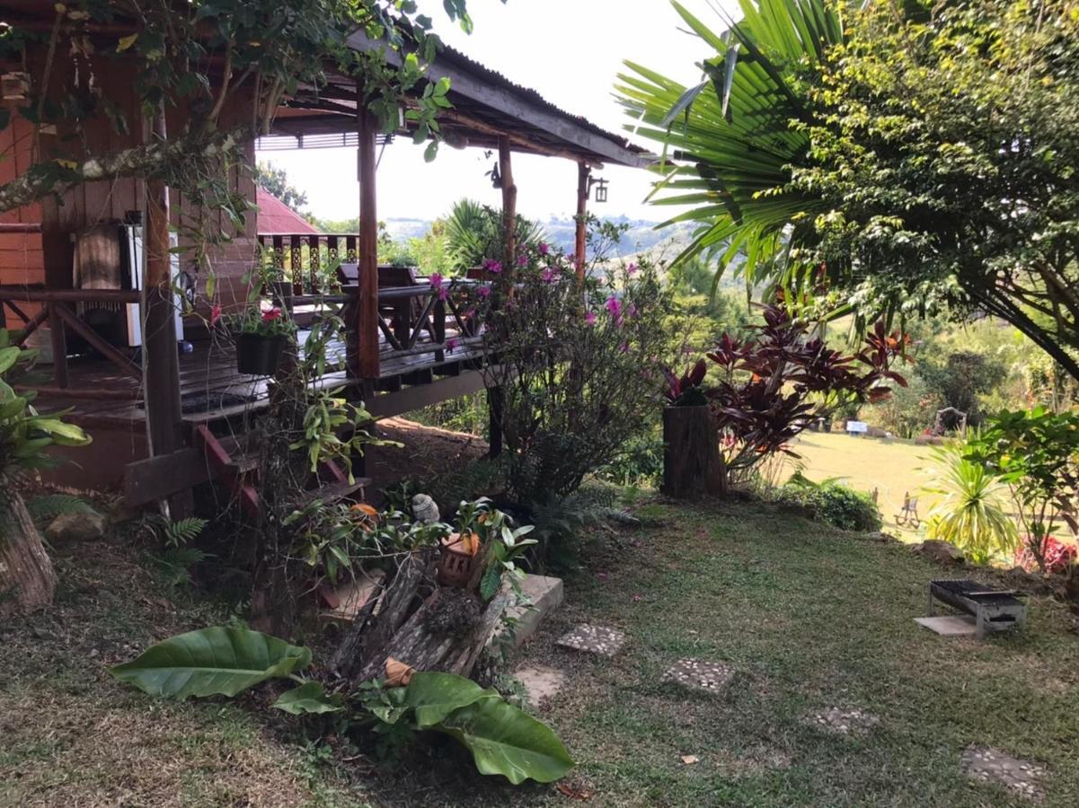 บ้านสวนศรเพชร *