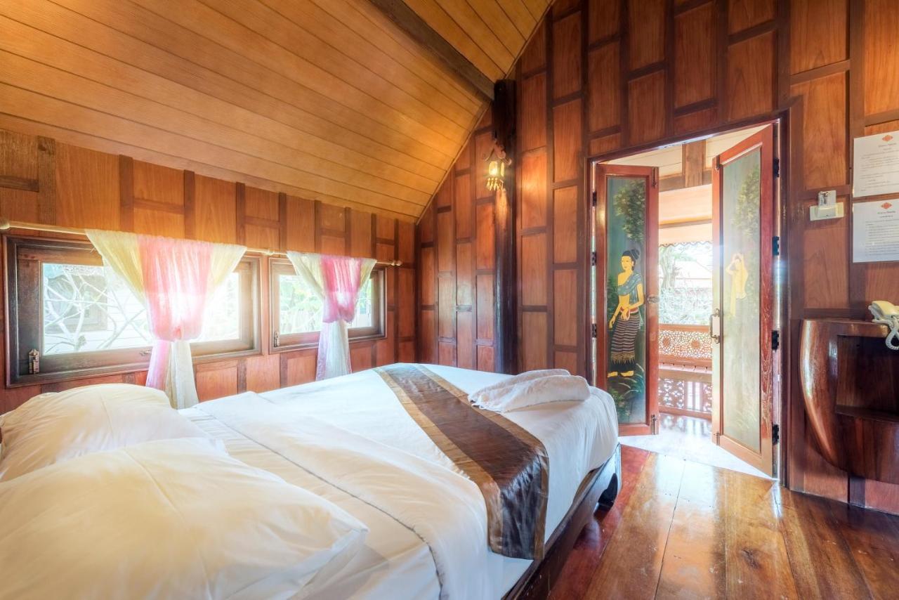 Buadara Chumphon Resort Pathio