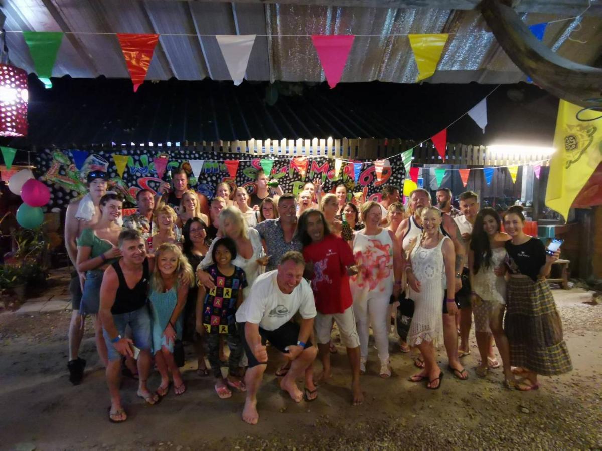 Pp Red Tuna Hut Resort