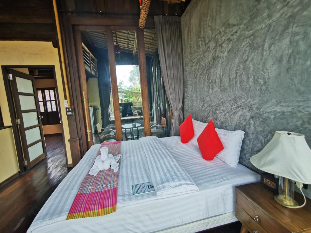 Relax House Lanta Old Town Koh Lanta