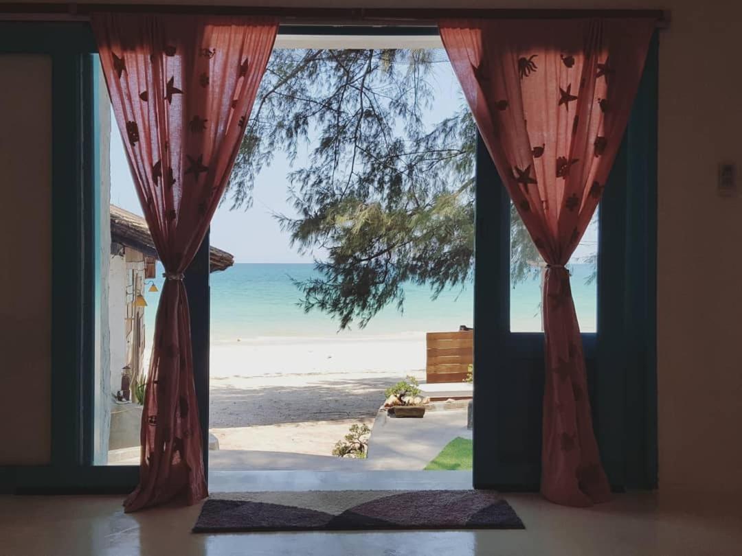 Resort Maliblues Bed & Art Gallery Chumphon