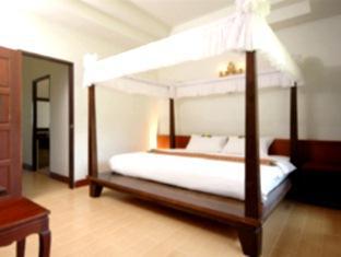 Hotel Holiday Villa 3*