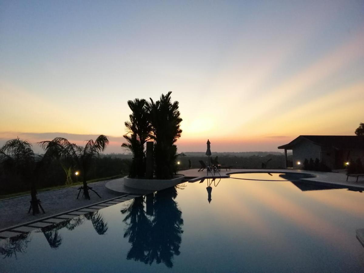Khaolak Blue Sky *