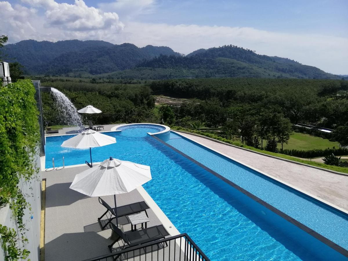 Khaolak Blue Sky