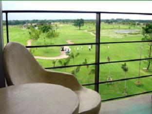 Uniland Golf & 4*
