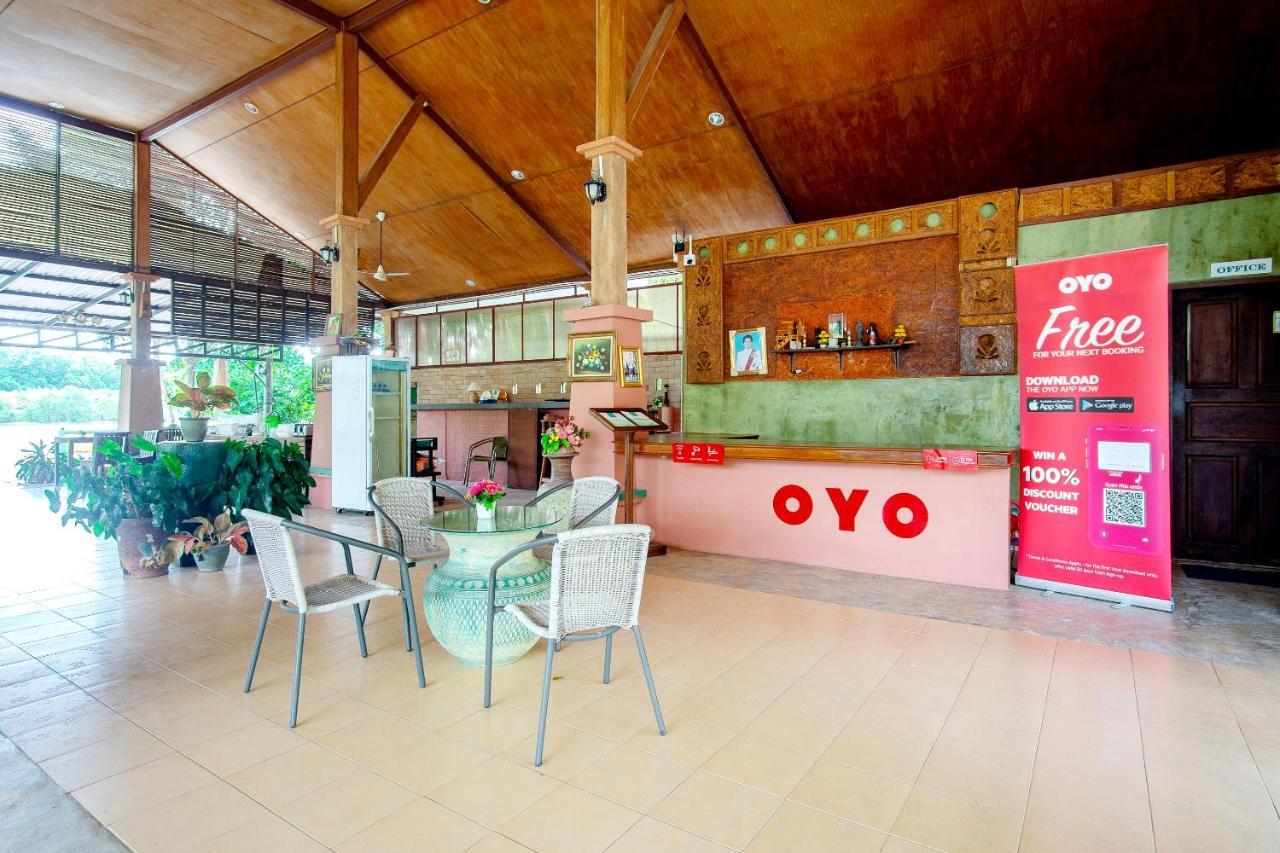 Oyo 479 Water Jade Natural