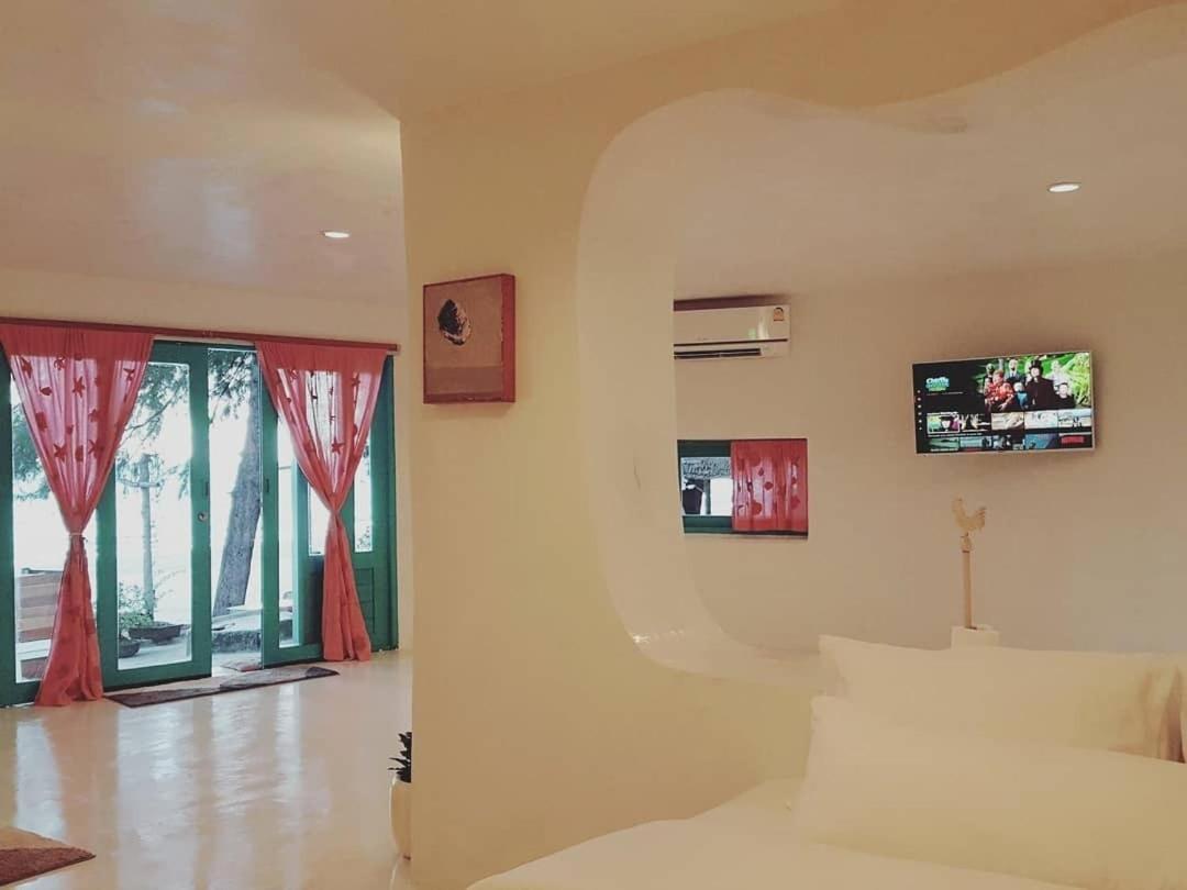Maliblues Bed & Art Gallery Chumphon