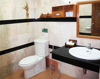 Patong Beach Bed And Breakfast Hotel 2*