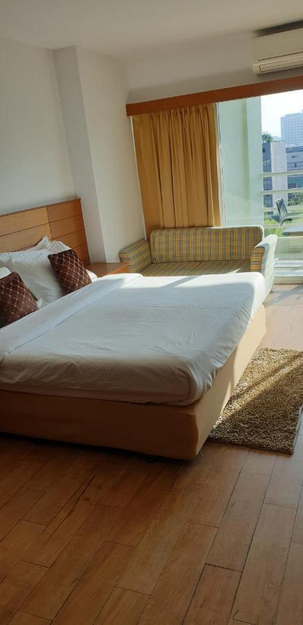 Hotel Vtsix At View Talay 6