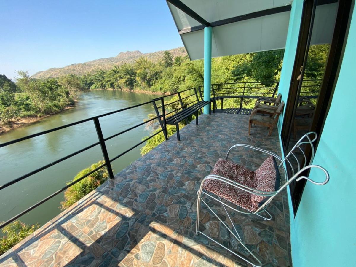 Kwainoy Riverpark Resort 3*