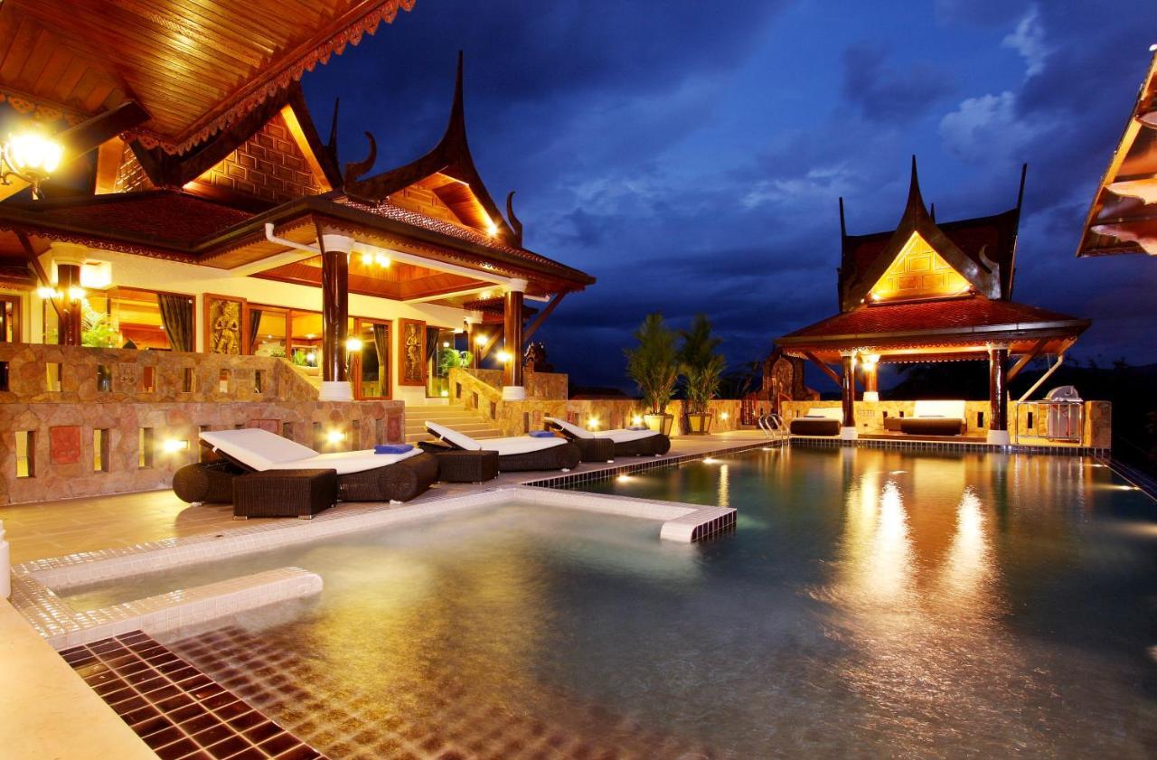 Reuan Thai *