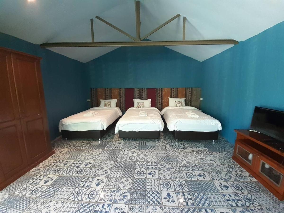 Hotel Thanburi