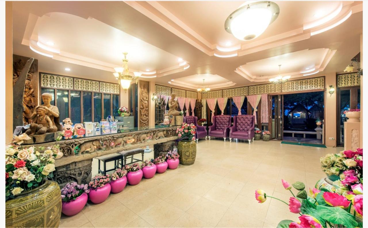 Buadara Chumphon Resort Pathio