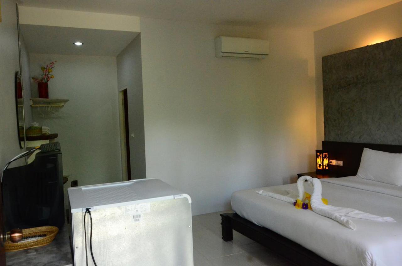 Khaolak Suthawan - Sha *
