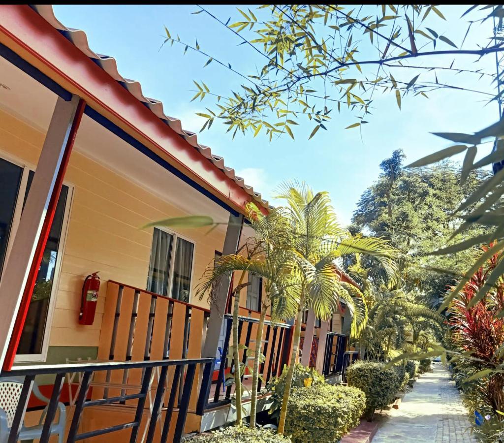 Hotel Chongkhao Resort- Island