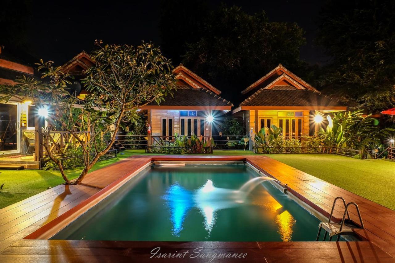 Sawasdeepai River Guest house Pai