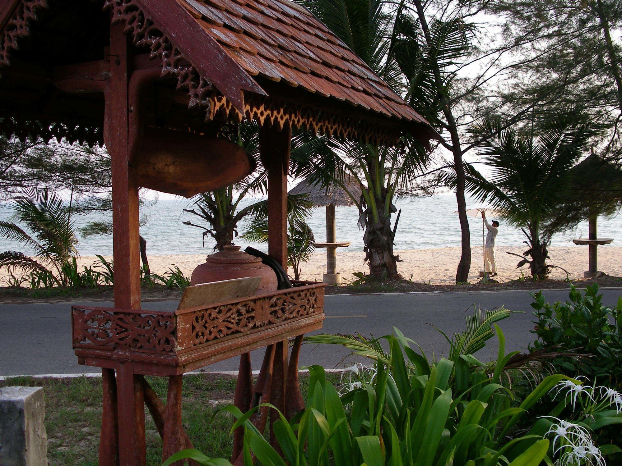 Ruen Thai Rim Haad Resort Klaeng