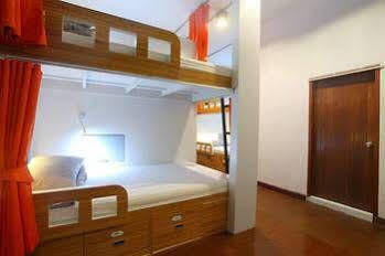 The Hive Hatyai Hostel *
