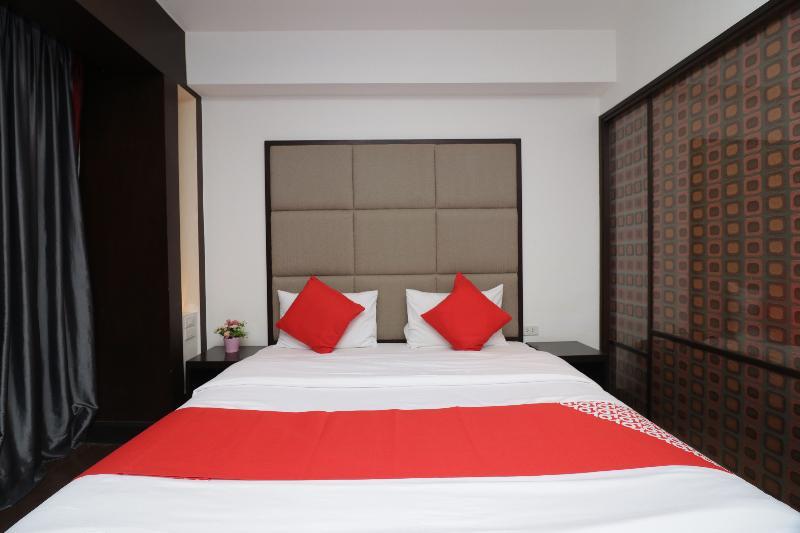 Hotel Oyo 115 Rich Boutique