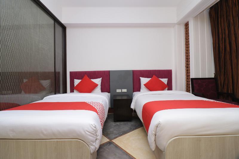 Oyo 115 Rich Boutique Hotel
