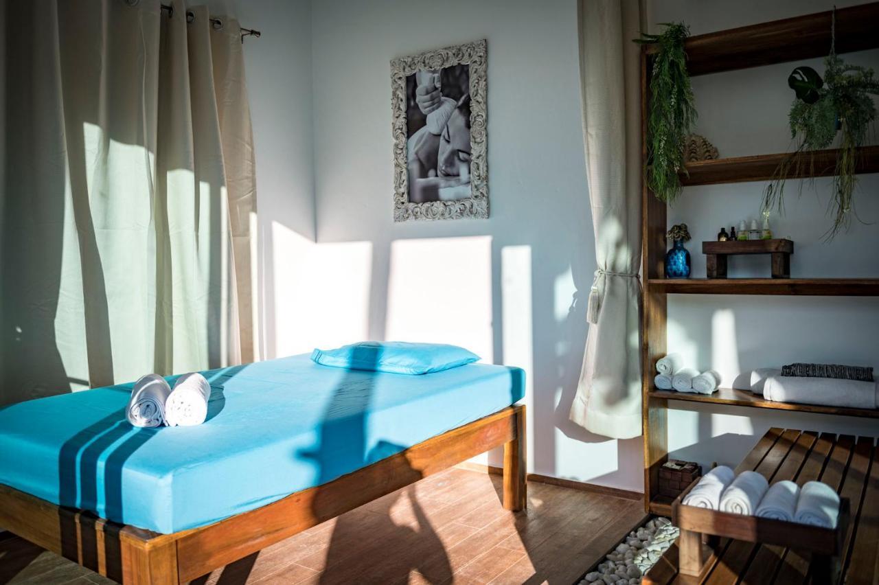 By The Sea Boutique Inn *