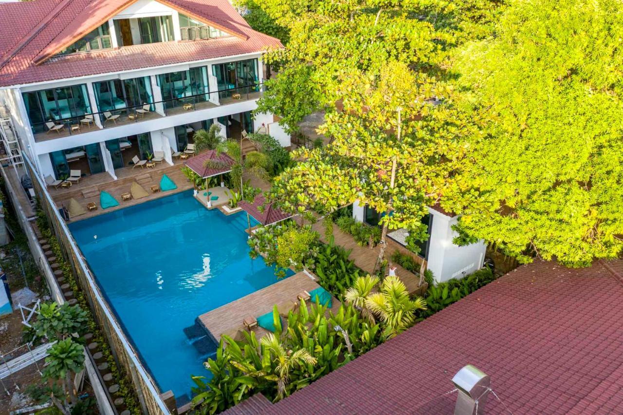 By The Sea Boutique * Koh Mak