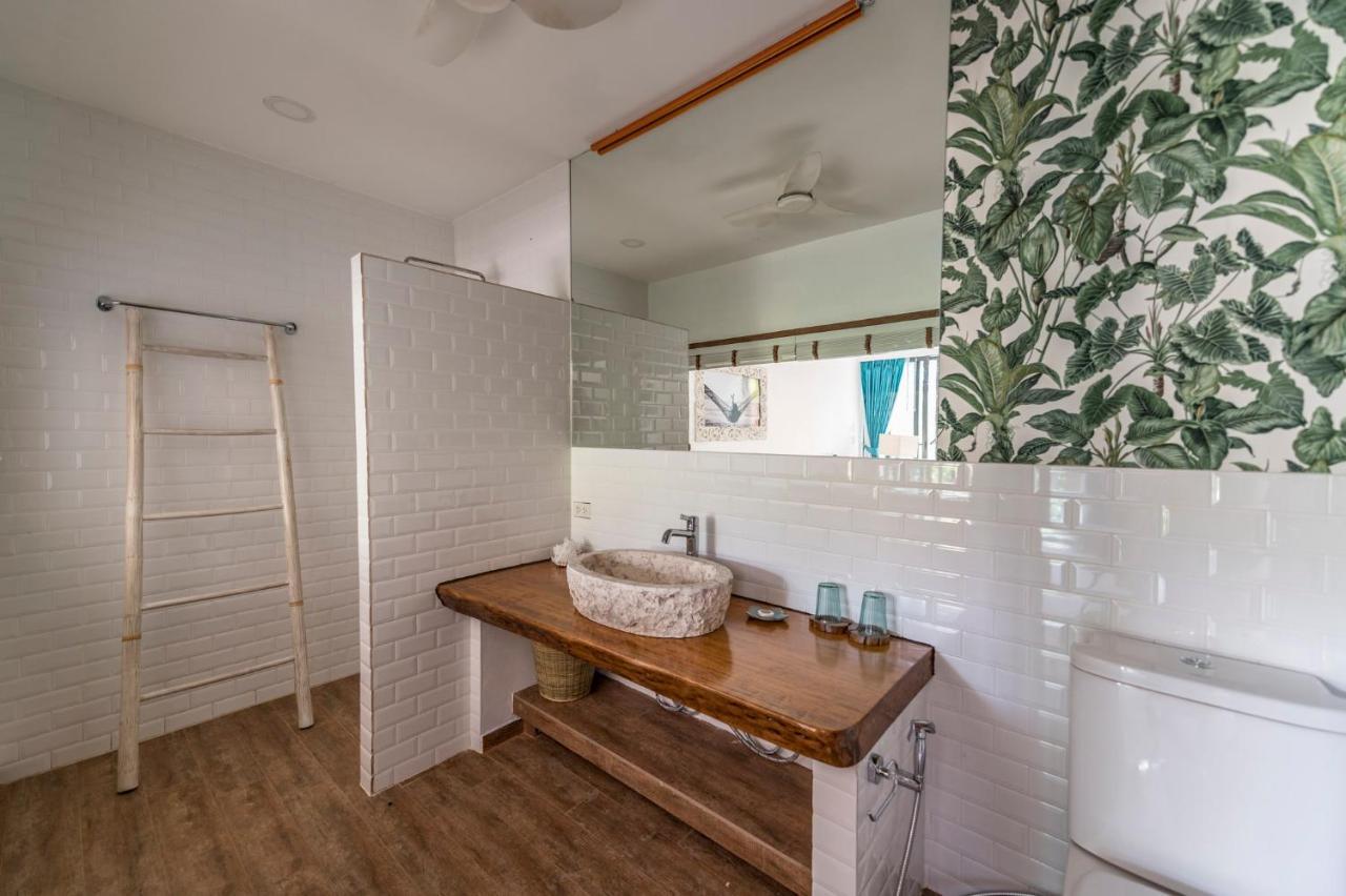 Inn By The Sea Boutique *