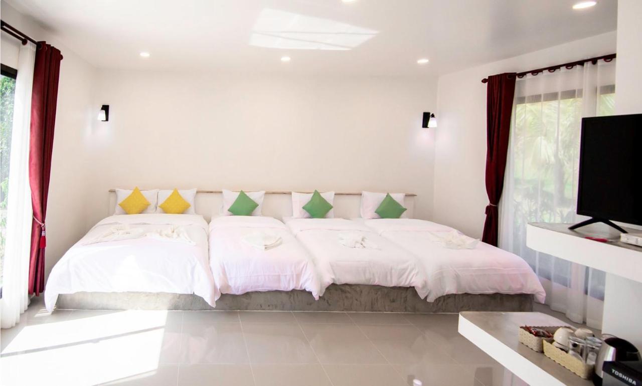 Resort Khunkhao Tamnanprai Suan Phueng