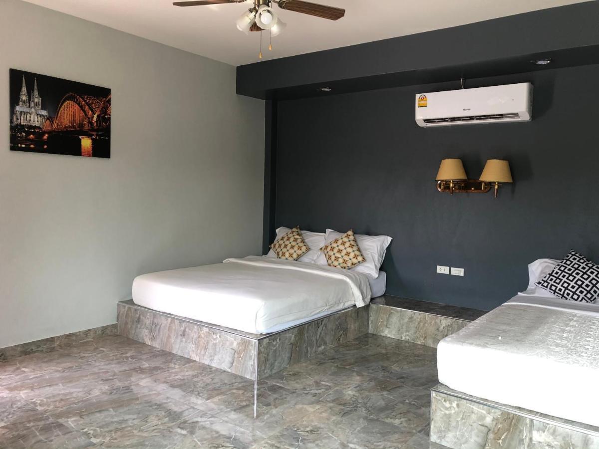 Relax Guest house Nakhon Sawan