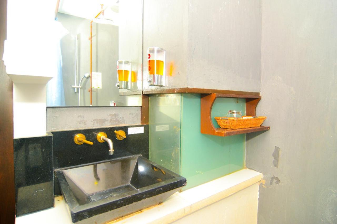 Oyo 115 Rich Boutique Hotel