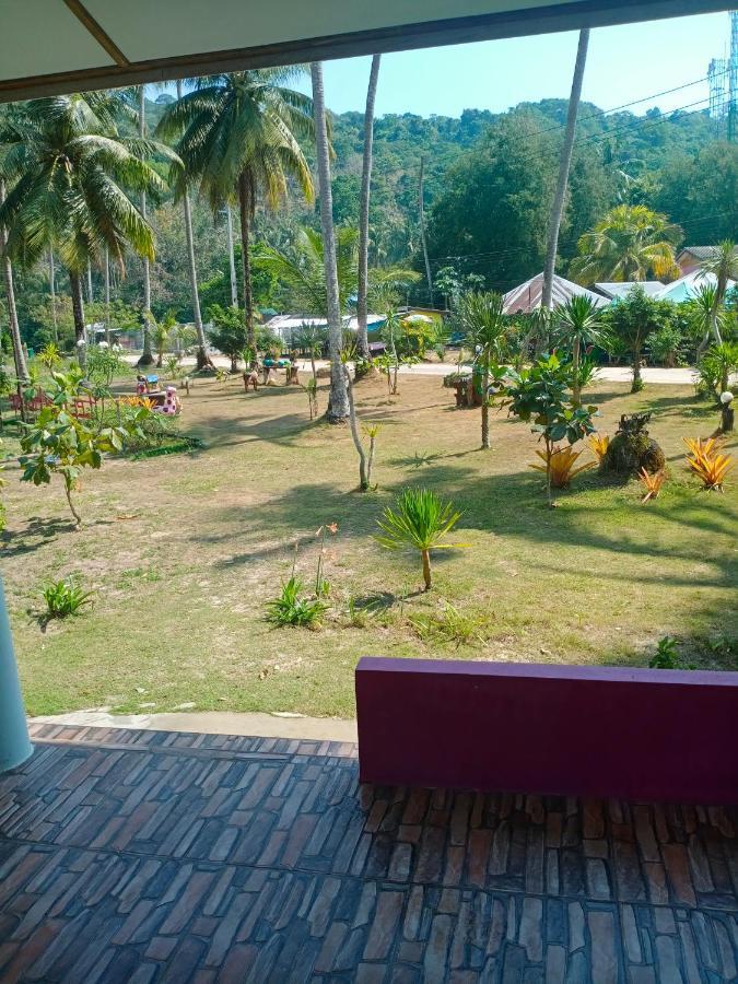 Resort Lee Red House Ban Lak Uan